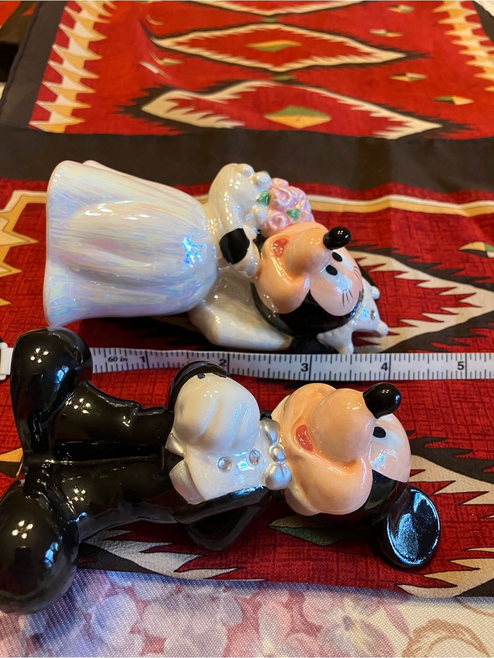 Micky and Minnie Salt & Pepper Shakers 4” - Picture 12 of 12